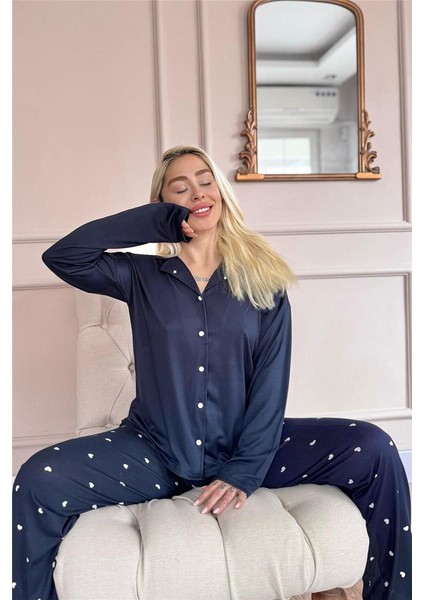 Lacivert Kalp Desenli Bambu Önden Düğmeli Uzun Kol Kadın Pijama Takımı