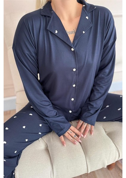 Lacivert Kalp Desenli Bambu Önden Düğmeli Uzun Kol Kadın Pijama Takımı