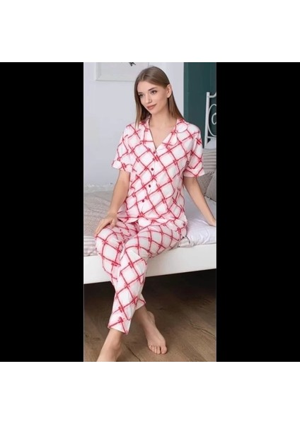 Freshness 105 Baklava Desenli Patlı Kısa Kol Pijama Takımı