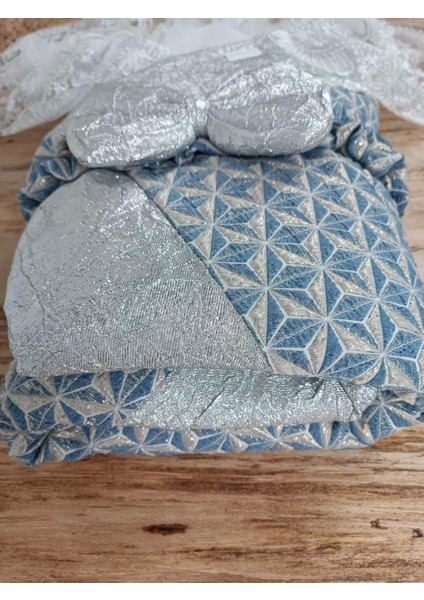 Yenidoğan Piramit Desenli Güpür Işlemeli Bebek Battaniyesi Kundak Gümüş