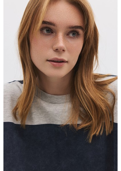 Çizgili Kapüşonlu Crop Sweatshirt