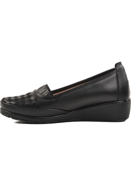 Siyah Deri Kadın Günlük Ayakkabı fiyatları
