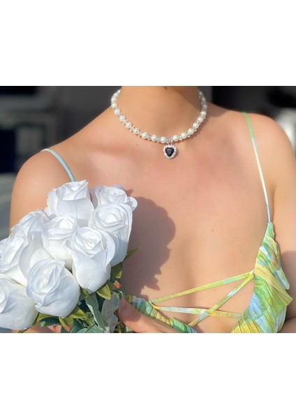 Incili Parlak Taşlı Siyah Kalp Kolye indirimleri