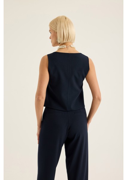 Kare Yaka Düğmeli Yelek modelleri