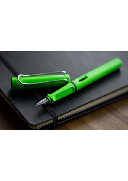 Lamy Safari Parlak Elma Yeşili Dayanıklı Plastik modelleri