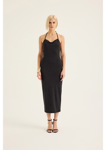 Boyundan Bağlamalı Uzun Elbise