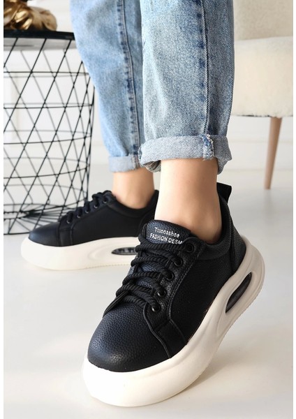 Chris Siyah Cilt Bağcıklı Spor Ayakkabı fiyatları