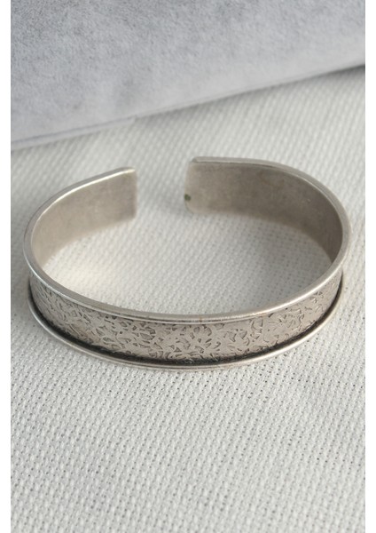 Bakımlı Erkek İçin Retro Silver Motif Plakalı Bileklik