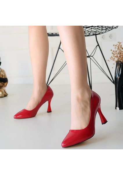 Ulba Kırmızı Rugan Stiletto Ayakkabı