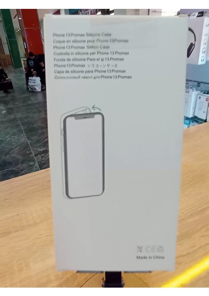 iPhone 12 - 12 Pro Uyumlu Magsafe Özellikli Şeffaf Kılıf Özel Kutulu Geç Sararan Kapak