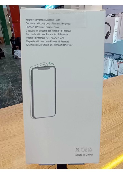 iPhone 12 - 12 Pro Uyumlu Magsafe Özellikli Şeffaf Kılıf Özel Kutulu Geç Sararan Kapak