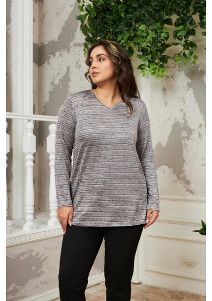 V Yaka Büyük Beden Kumaş Özellikli Örme Bluz fiyatları