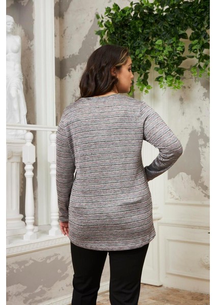 V Yaka Büyük Beden Kumaş Özellikli Örme Bluz fırsatları