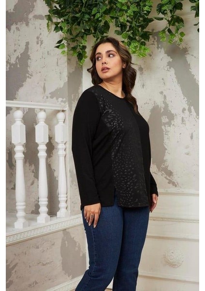 Garnili Yırtmaç Detaylı Büyük Beden Siyah Çilek Bluz