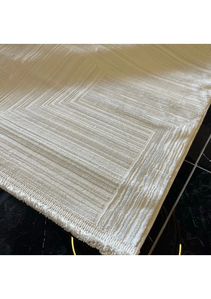 Gusta 902 Beyaz Modern Salon Halısı fiyatları