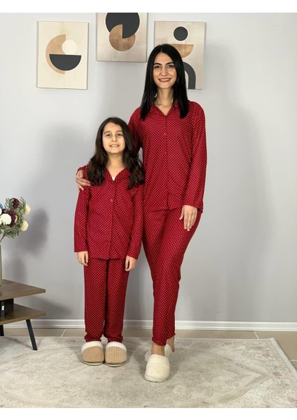 Anne Kız Kombin Önden Düğmeli Bebe Yaka %100 Pamuk Pijama Takımı (Kırmızı Noktalı)