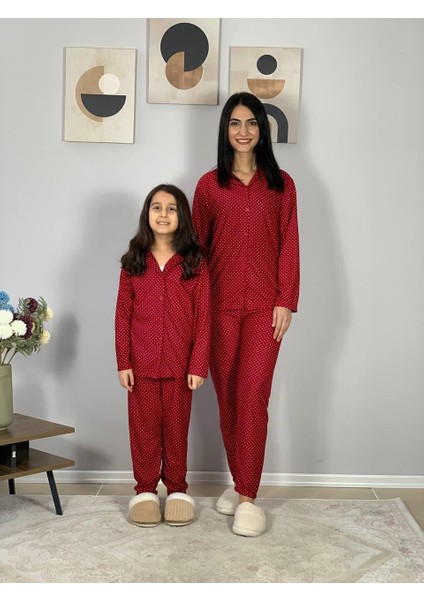 Anne Kız Kombin Önden Düğmeli Bebe Yaka %100 Pamuk Pijama Takımı (Kırmızı Noktalı)