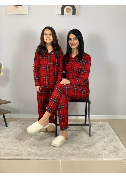 Anne Kız Kombin Önden Düğmeli Bebe Yaka %100 Pamuk Ekose Desenli Pijama Takımı (Kırmızı) fiyatları