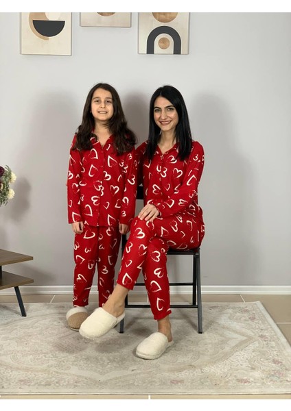 Anne Kız Kombin Önden Düğmeli Bebe Yaka %100 Pamuk Kalp Desenli Pijama Takımı (Kırmızı)