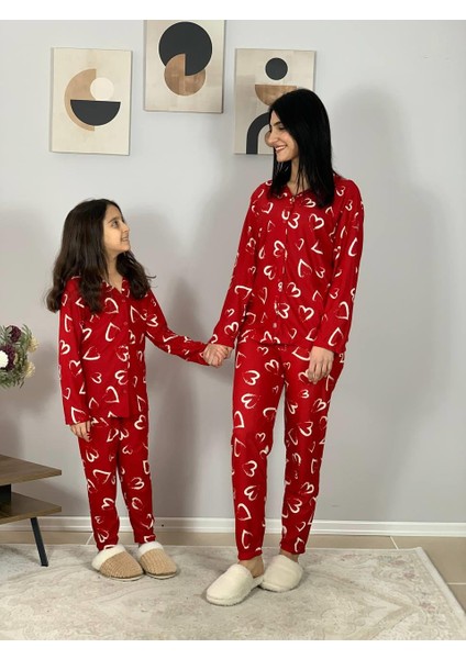 Anne Kız Kombin Önden Düğmeli Bebe Yaka %100 Pamuk Kalp Desenli Pijama Takımı (Kırmızı)