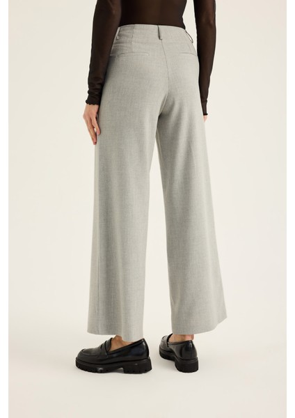 Bol Paça Yüksek Bel Pantolon 3022 fırsatları