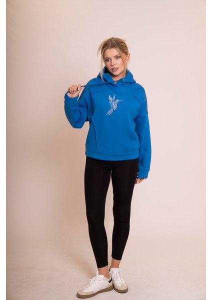 Muse Kadın Sax Mavi Oversize Kapüşonlu Sweatshirt - Nakış Detaylı, Rahat Kesim, Günlük ve Spor Kombinlere Uygun fırsatları
