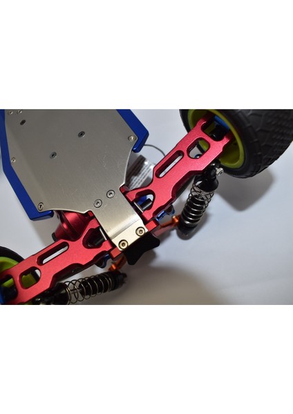 Metal Arka Pivot Blok Seti Süspansiyon Kolu Montajı Losi 1/18 Mini-T 2.0 1/16 Mini-B Rc Kamyon Araba Yükseltme Parçaları, Mavi (Yurt Dışından) modelleri