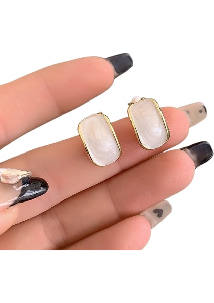 Delikli Kulaklar Için Şık Kulak Klipsleri (Yurt Dışından)