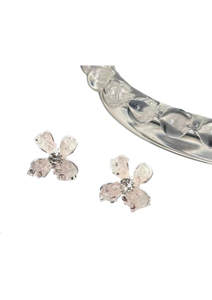 Şık ve Narin Saplama Küpeler (Yurt Dışından)