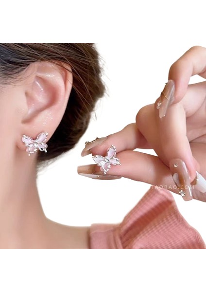 Şık ve Narin Saplama Küpeler (Yurt Dışından)