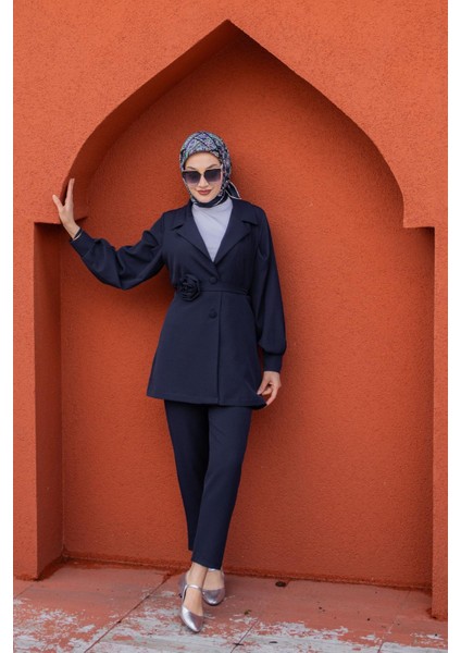 Need Gül Kuşaklı Ceket Pantolon Takım-Laci