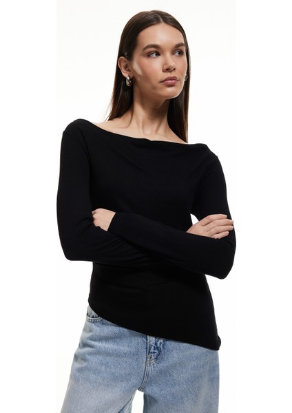 Viskon Asimetrik Uzun Kollu Slim Fit Degaje Yaka Tişört