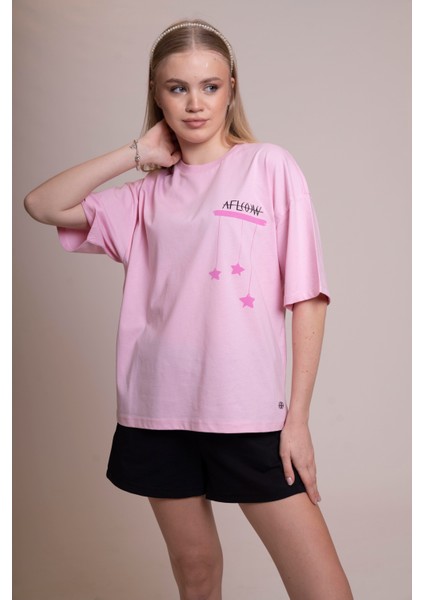 Muse Oversize Pembe Yıldız Baskılı Tişört – %100 Pamuk Trendy, Rahat ve Şık – Unisex Günlük Giyim