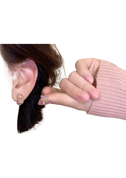 Şık ve Narin Saplama Küpeler (Yurt Dışından)