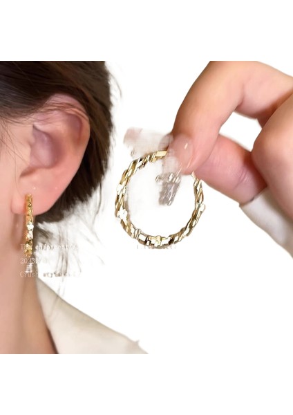 Şık ve Narin Saplama Küpeler (Yurt Dışından)