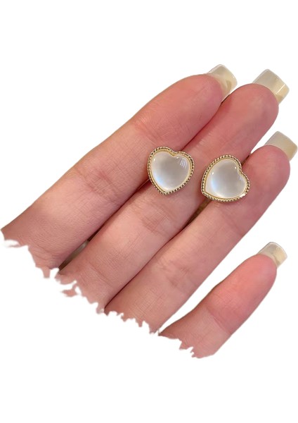 Şık ve Narin Saplama Küpeler (Yurt Dışından)