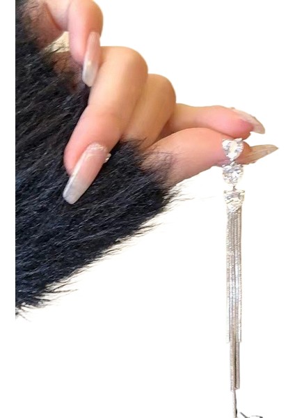 Şık ve Narin Saplama Küpeler (Yurt Dışından)