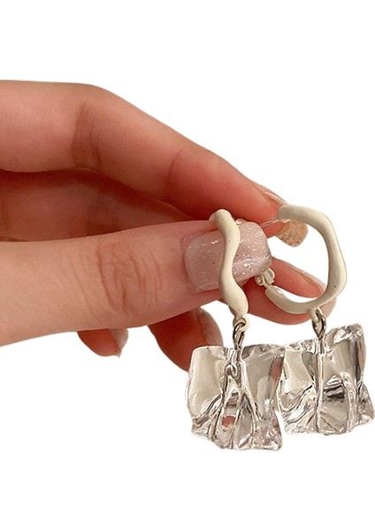 Şık ve Zarif Saplama Küpeler (Yurt Dışından)