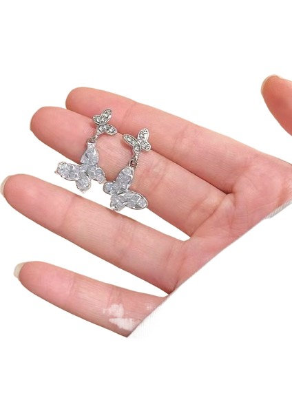 Şık ve Narin Saplama Küpeler (Yurt Dışından)