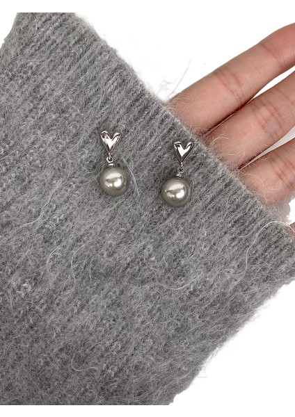 Şık ve Narin Saplama Küpeler (Yurt Dışından)