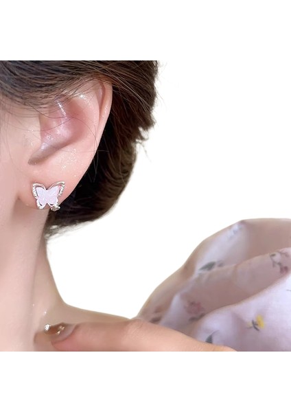 Şık ve Narin Saplama Küpeler (Yurt Dışından)