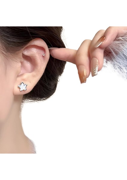 Şık ve Narin Saplama Küpeler (Yurt Dışından)