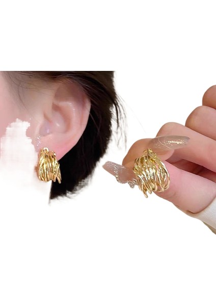 Şık ve Narin Saplama Küpeler (Yurt Dışından)