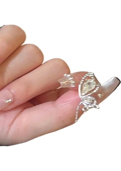 Şık ve Narin Saplama Küpeler (Yurt Dışından)