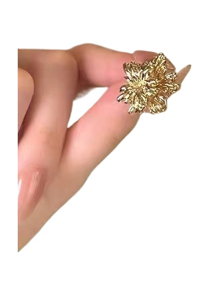 Şık ve Narin Saplama Küpeler (Yurt Dışından)