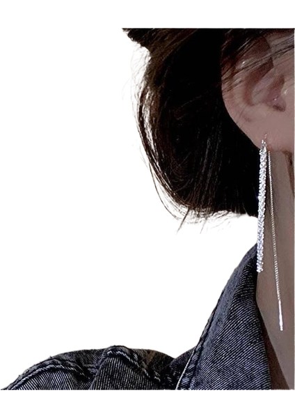 Şık ve Narin Saplama Küpeler (Yurt Dışından)