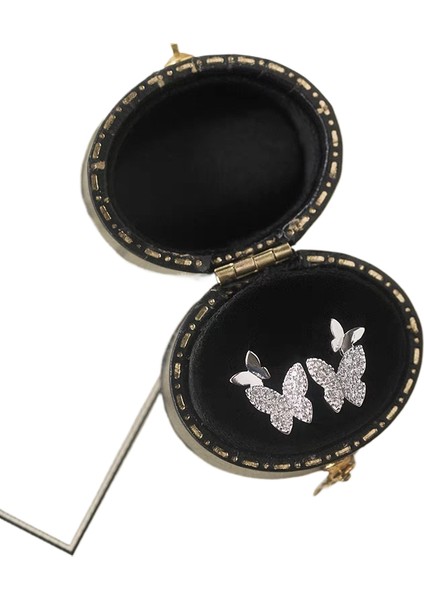 Şık ve Narin Saplama Küpeler (Yurt Dışından)