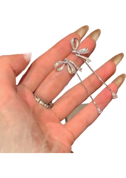 Şık ve Narin Saplama Küpeler (Yurt Dışından)