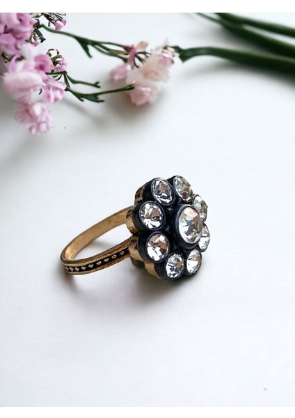 Zirkon Taşlı Papatya Yüzük