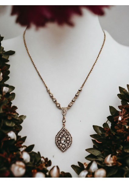 Badem Elmas Montür Taşlı Kolye modelleri